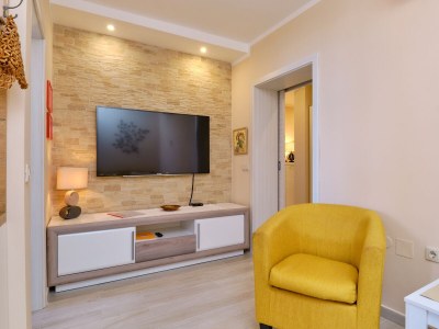 Apartment Two bedroom apartment with terrace Mali Lošinj, Lošinj A-15201-c - Outdoor photo 14