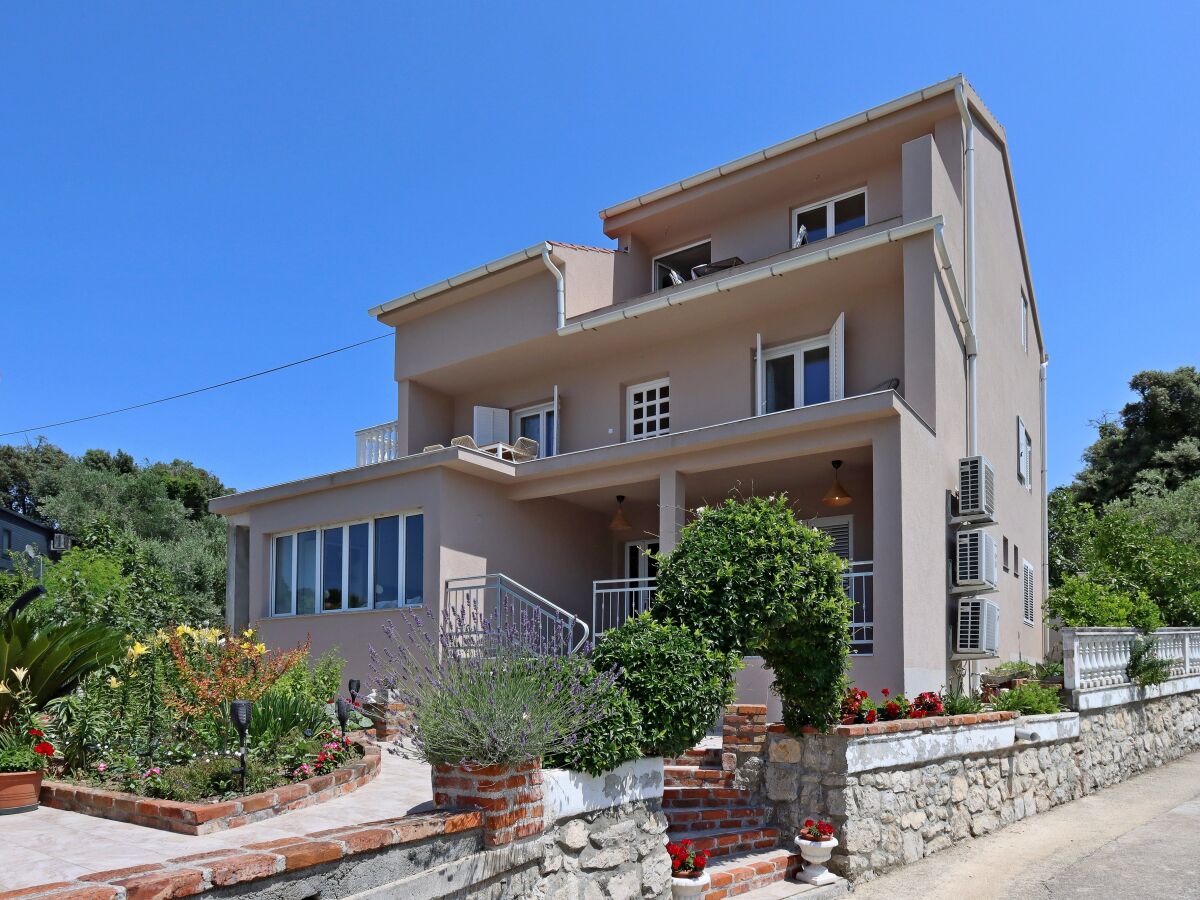 Apartment Two bedroom apartment with terrace Kampor, Rab A-17396-a - Outdoor photo 3