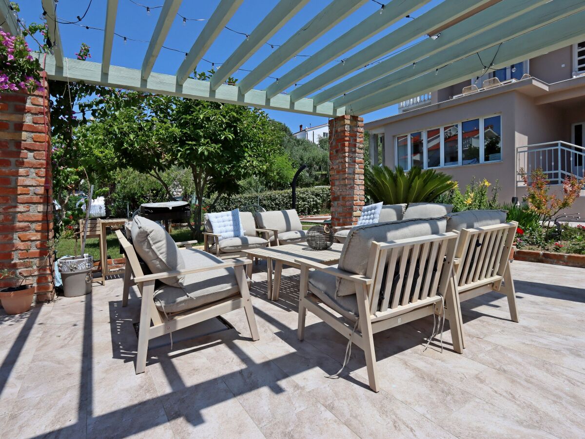 Apartment Two bedroom apartment with terrace Kampor, Rab A-17396-a - Outdoor photo 4