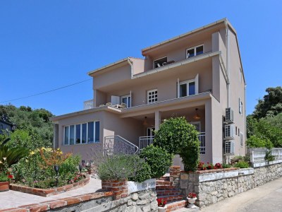 Apartment Two bedroom apartment with terrace Kampor, Rab A-17396-a - Outdoor photo 3