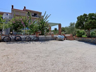 Apartment Two bedroom apartment with terrace Kampor, Rab A-17396-a - Outdoor photo 9