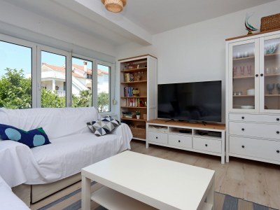 Apartment Two bedroom apartment with terrace Kampor, Rab A-17396-a - Outdoor photo 11