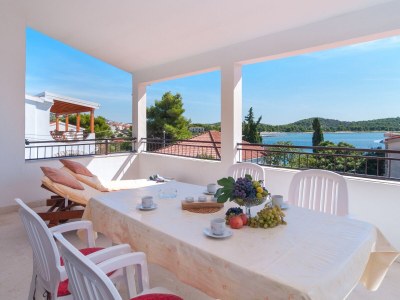 Apartment Two bedroom apartment with terrace and sea view Rogoznica A-15551-b in Rogoznica - Apartment