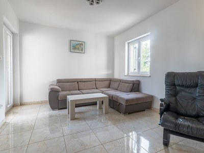 Apartment Three bedroom apartment with balcony and sea view Sutivan, Brač A-15665-a - Outdoor photo 16