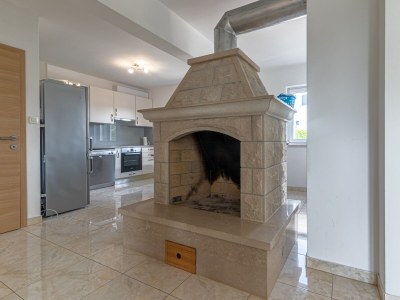 Apartment Three bedroom apartment with balcony and sea view Sutivan, Brač A-15665-a - Outdoor photo 17