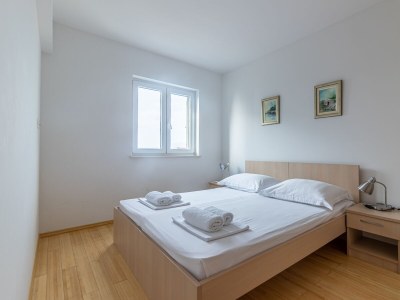 Apartment Three bedroom apartment with balcony and sea view Sutivan, Brač A-15665-a - Outdoor photo 22