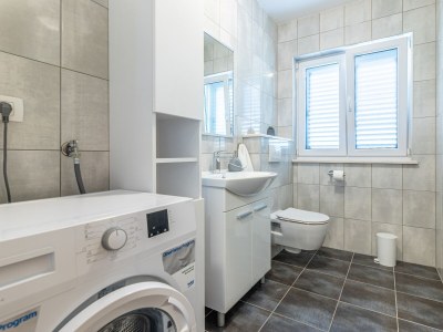 Apartment Three bedroom apartment with balcony and sea view Sutivan, Brač A-15665-a - Outdoor photo 33