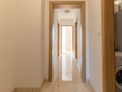 Apartment Three bedroom apartment with balcony and sea view Sutivan, Brač A-15665-a - Outdoor photo 35