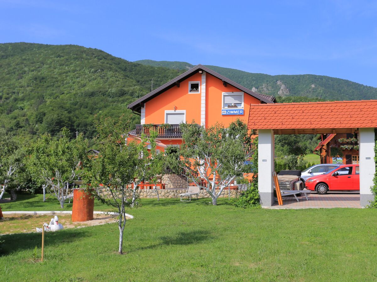 Apartment Apartments and rooms with parking space Vranovača, Plitvice - 17428 - Apartments and rooms with parking space Vranovača, Plitvice - 17428