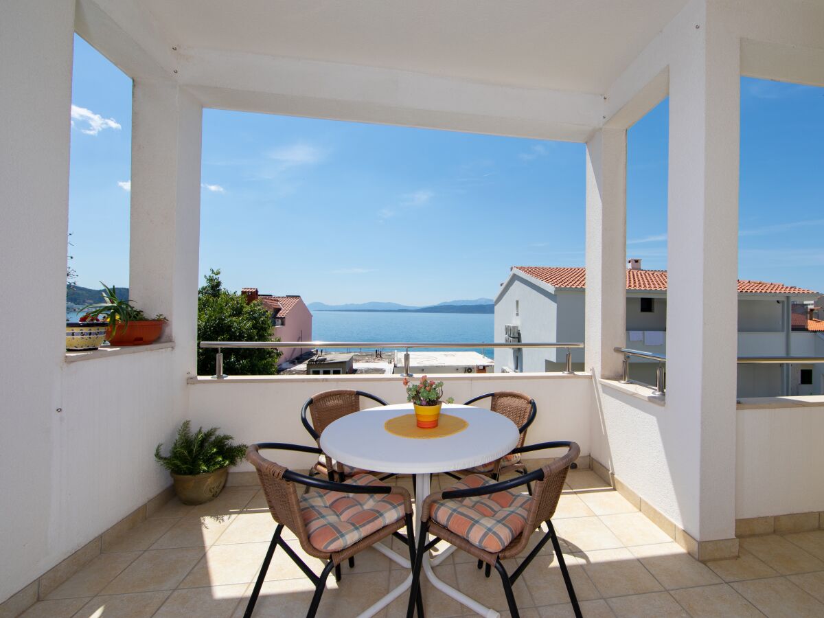 Apartment One bedroom apartment near beach Igrane, Makarska A-18069-a
