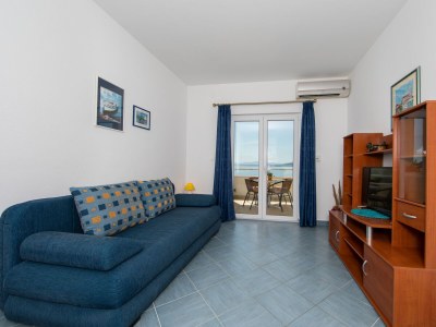Apartment One bedroom apartment near beach Igrane, Makarska A-18069-a - Outdoor photo 7