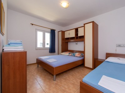 Apartment One bedroom apartment near beach Igrane, Makarska A-18069-a - Outdoor photo 13