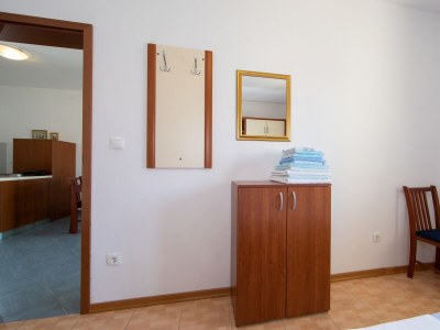 Apartment One bedroom apartment near beach Igrane, Makarska A-18069-a - Outdoor photo 15