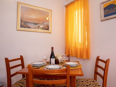 Apartment One bedroom apartment near beach Igrane, Makarska A-18069-c - Outdoor photo 9