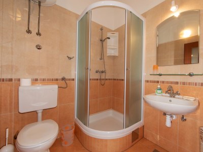 Apartment One bedroom apartment near beach Igrane, Makarska A-18069-c - Outdoor photo 14