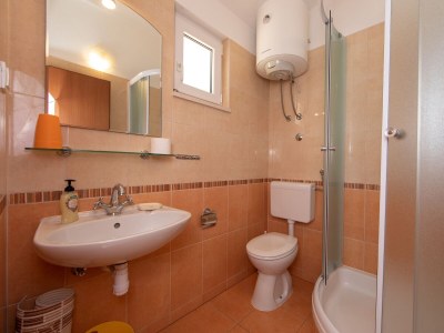 Apartment One bedroom apartment near beach Igrane, Makarska A-18069-c - Outdoor photo 15