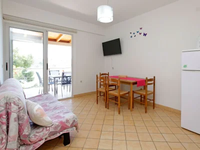 Apartment One bedroom apartment near beach Karbuni, Korčula A-18137-a - Outdoor photo 9