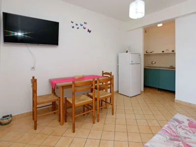 Apartment One bedroom apartment near beach Karbuni, Korčula A-18137-a - Outdoor photo 10