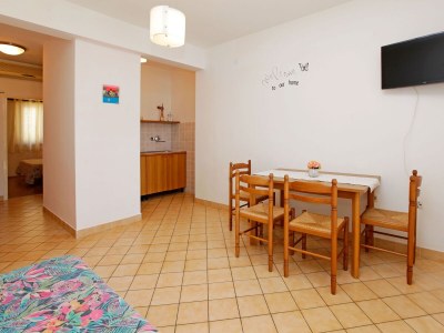 Apartment One bedroom apartment near beach Karbuni, Korčula A-18137-b - Outdoor photo 10