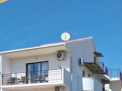 Apartment Two bedroom apartment with balcony Stari Grad, Hvar A-18458-a - Outdoor photo 2