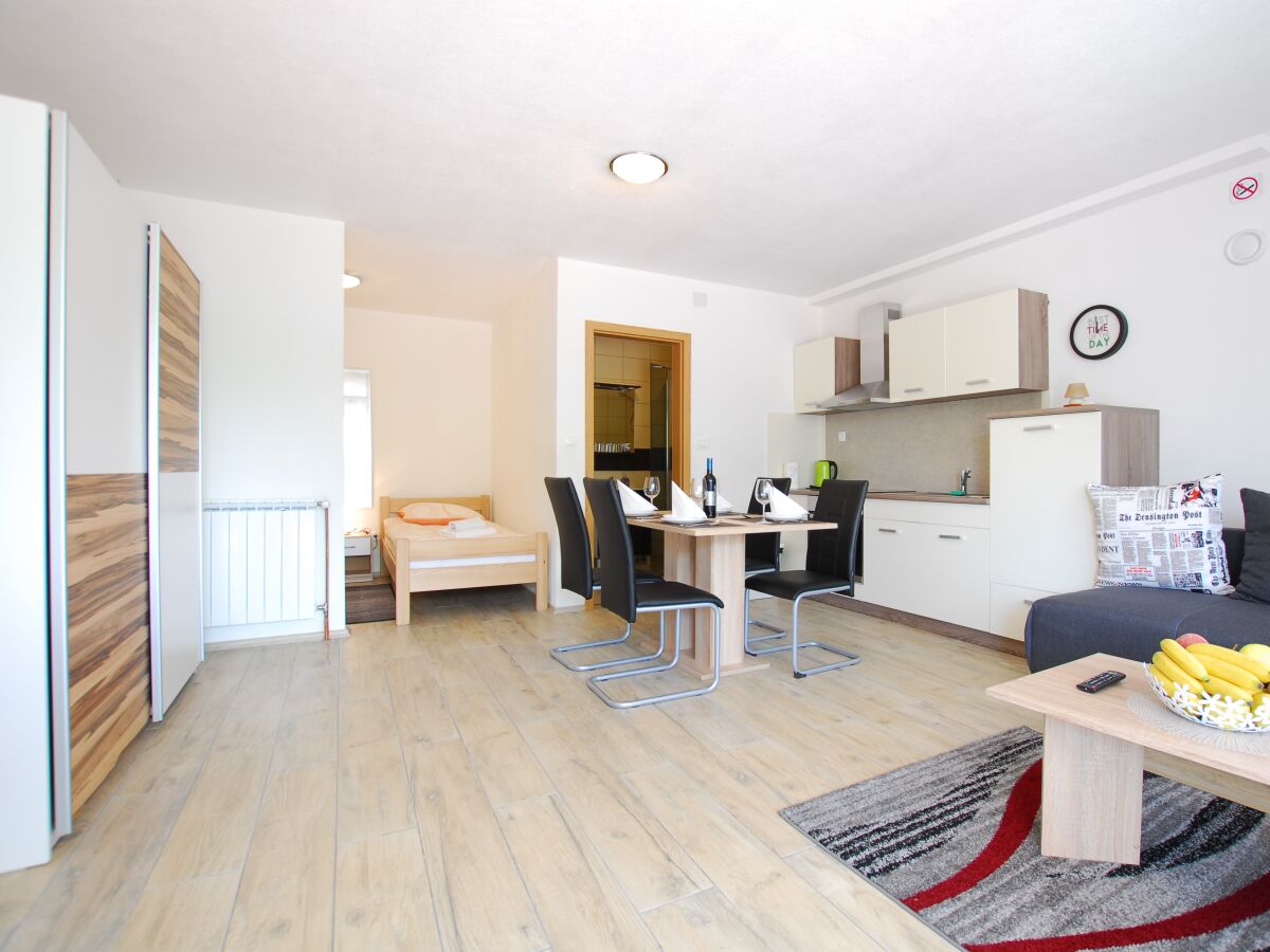 Apartment Studio flat with terrace Rijeka AS-18146-a