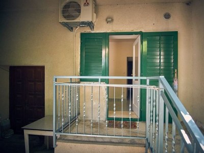 Apartment Four-bedroom apartment with balcony and sea view Vinišće, Trogir A-18225-b - Outdoor photo 6