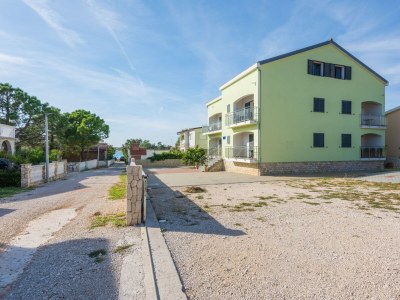 Apartment One bedroom apartment with balcony Vir A-18515-b in Vir - Apartment