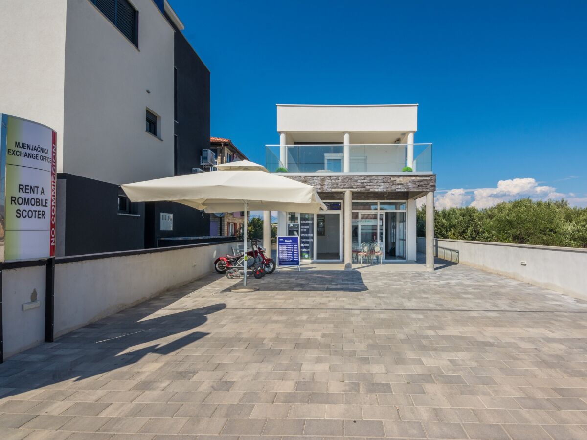 Apartment Two bedroom apartment with air-conditioning Vir A-18520-b