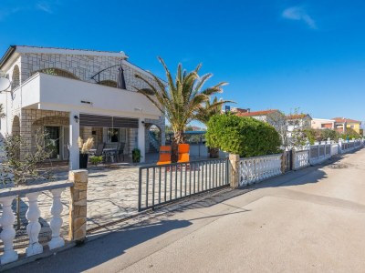 Apartment Studio flat with balcony Vir AS-18525-b in Vir - Apartment