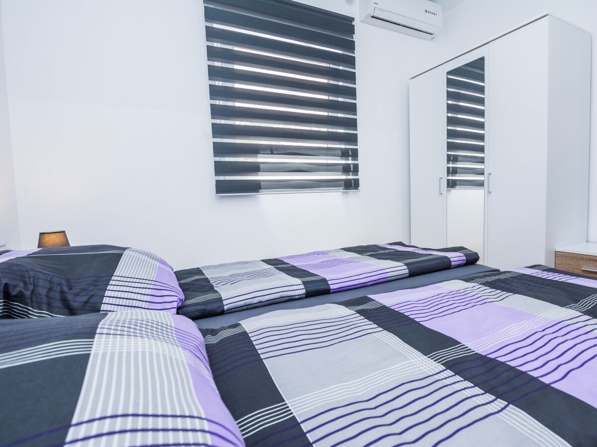 Apartment One bedroom apartment with terrace Vir A-18540-b