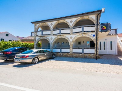 Apartment One bedroom apartment with terrace Vir A-18540-c - Outdoor photo 5