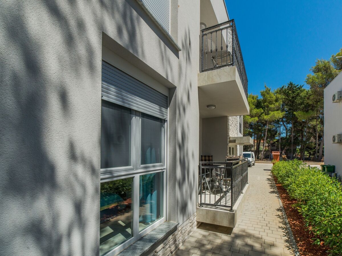Apartment Two bedroom apartment with balcony Vir A-18550-a - Outdoor photo 3