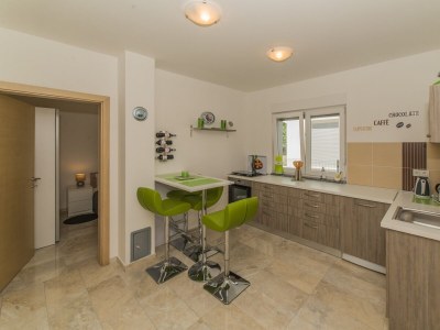 Apartment Two bedroom apartment with balcony Vir A-18550-a - Outdoor photo 17