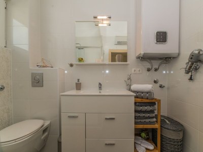 Apartment Two bedroom apartment with balcony Vir A-18550-a - Outdoor photo 33