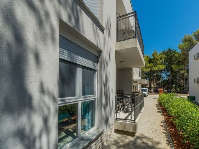 Apartment Two bedroom apartment with balcony Vir A-18550-b - Outdoor photo 3