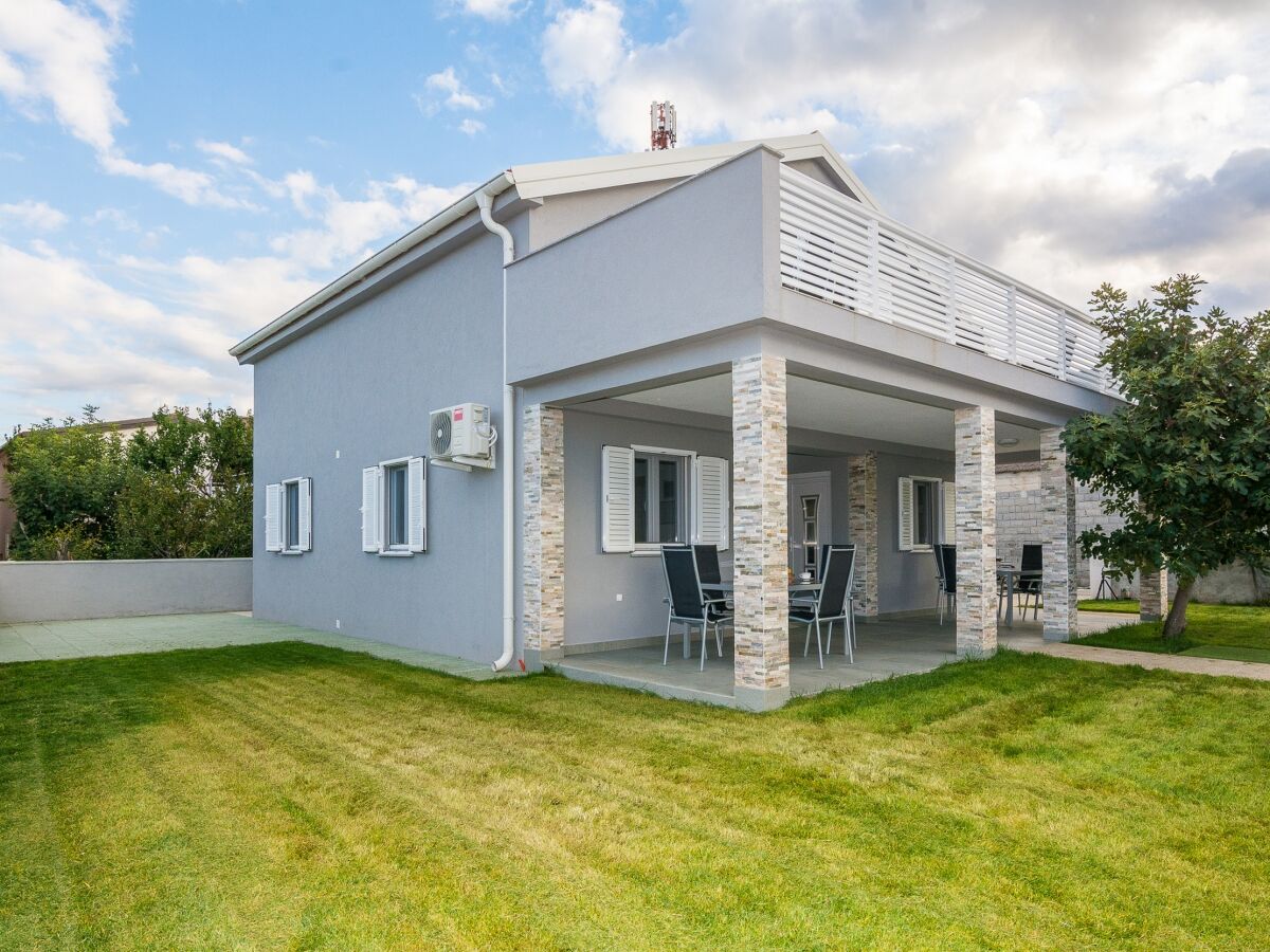 Apartment One bedroom apartment with terrace Vir A-18557-a - Outdoor photo 3