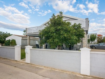 Apartment One bedroom apartment with terrace Vir A-18557-a - Outdoor photo 2