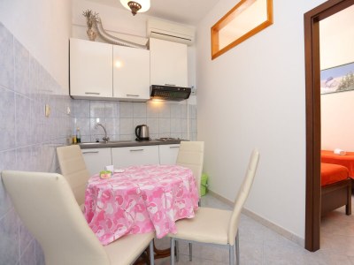 Apartment Two bedroom apartment with terrace and sea view Lokva Rogoznica, Omiš A-17645-a - Outdoor photo 14