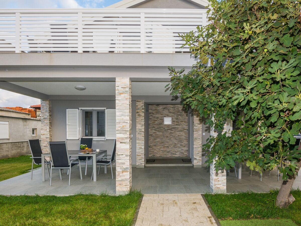 Apartment One bedroom apartment with terrace Vir A-18557-b - Outdoor photo 4