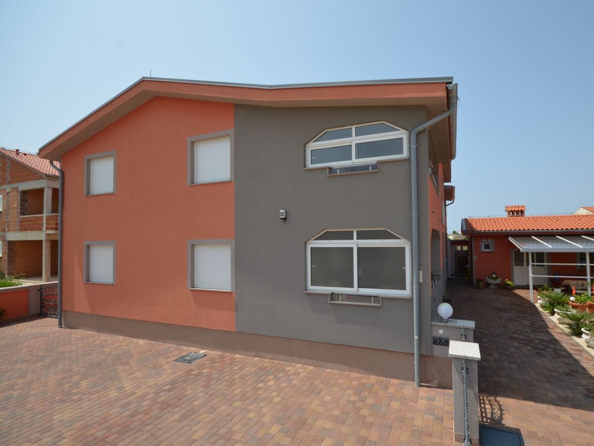 Apartment Two bedroom apartment with terrace Vir A-18562-a - Outdoor photo 3