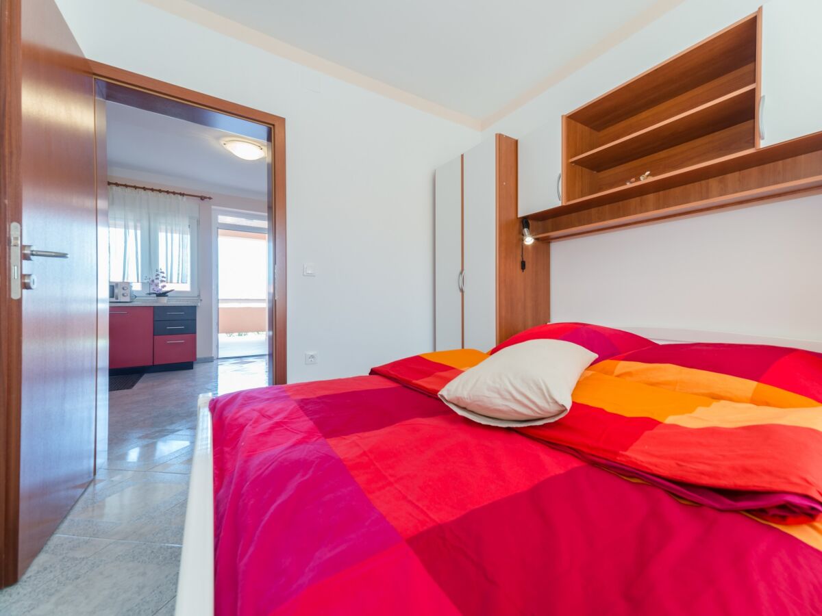 Apartment Two bedroom apartment with balcony Vir - Lozice, Vir A-18567-b