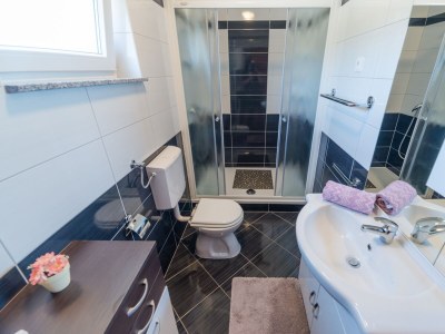 Apartment Two bedroom apartment with balcony Vir - Lozice, Vir A-18567-b - Outdoor photo 12