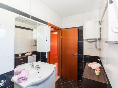 Apartment Two bedroom apartment with balcony Vir - Lozice, Vir A-18567-b - Outdoor photo 13