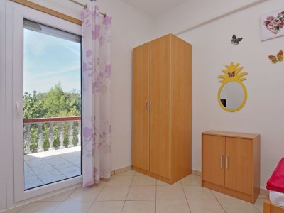 Apartment Two bedroom apartment with terrace and sea view Lopar, Rab A-18001-a - Outdoor photo 5