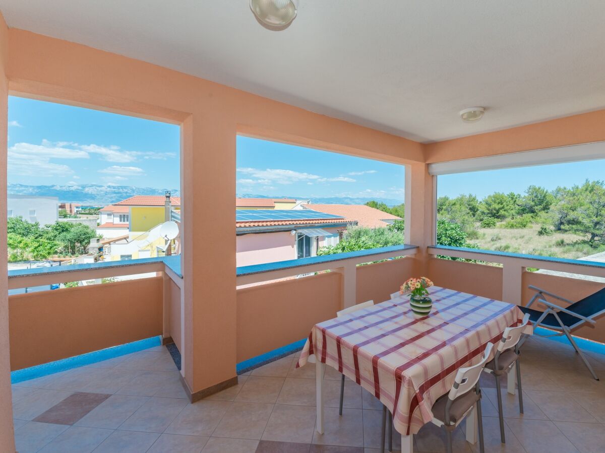 Apartment Two bedroom apartment with balcony Vir - Lozice, Vir A-18567-c