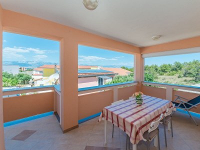 Apartment Two bedroom apartment with balcony Vir - Lozice, Vir A-18567-c in Vir - Apartment