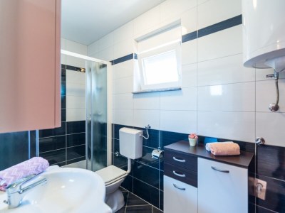 Apartment Two bedroom apartment with balcony Vir - Lozice, Vir A-18567-c - Outdoor photo 12