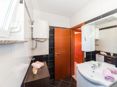 Apartment Two bedroom apartment with balcony Vir - Lozice, Vir A-18567-c - Outdoor photo 14