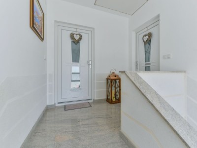 Apartment One bedroom apartment with balcony and sea view Vir - Kozjak, Vir A-18589-b - Outdoor photo 13