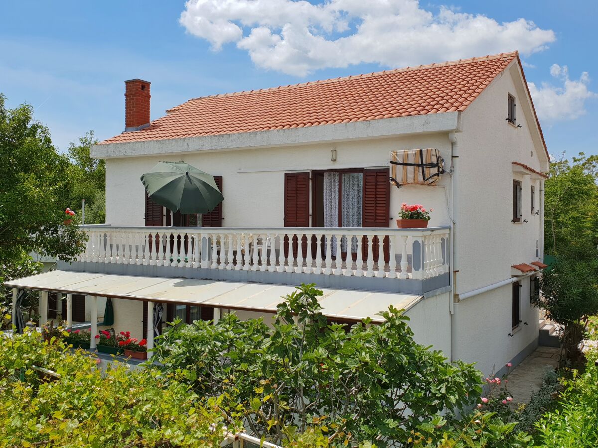 Apartment One bedroom apartment with terrace Šilo, Krk A-18752-a